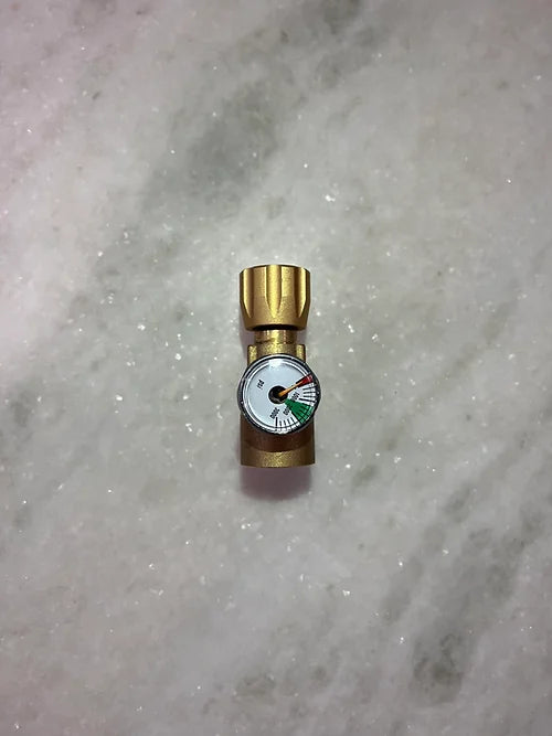 CGA320 Adapter
